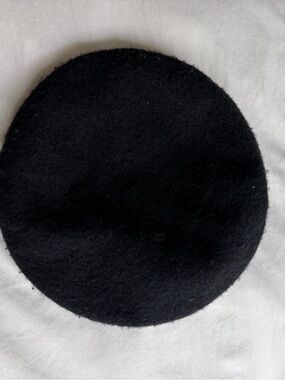 Forever 21 Black Wool-Blend Beret